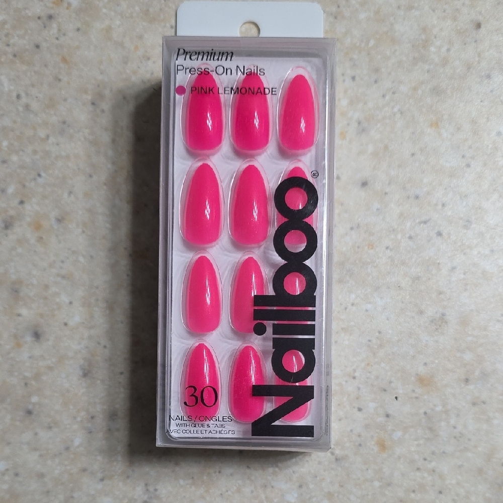 Nailboo Vibrant Pink Press-On Nails